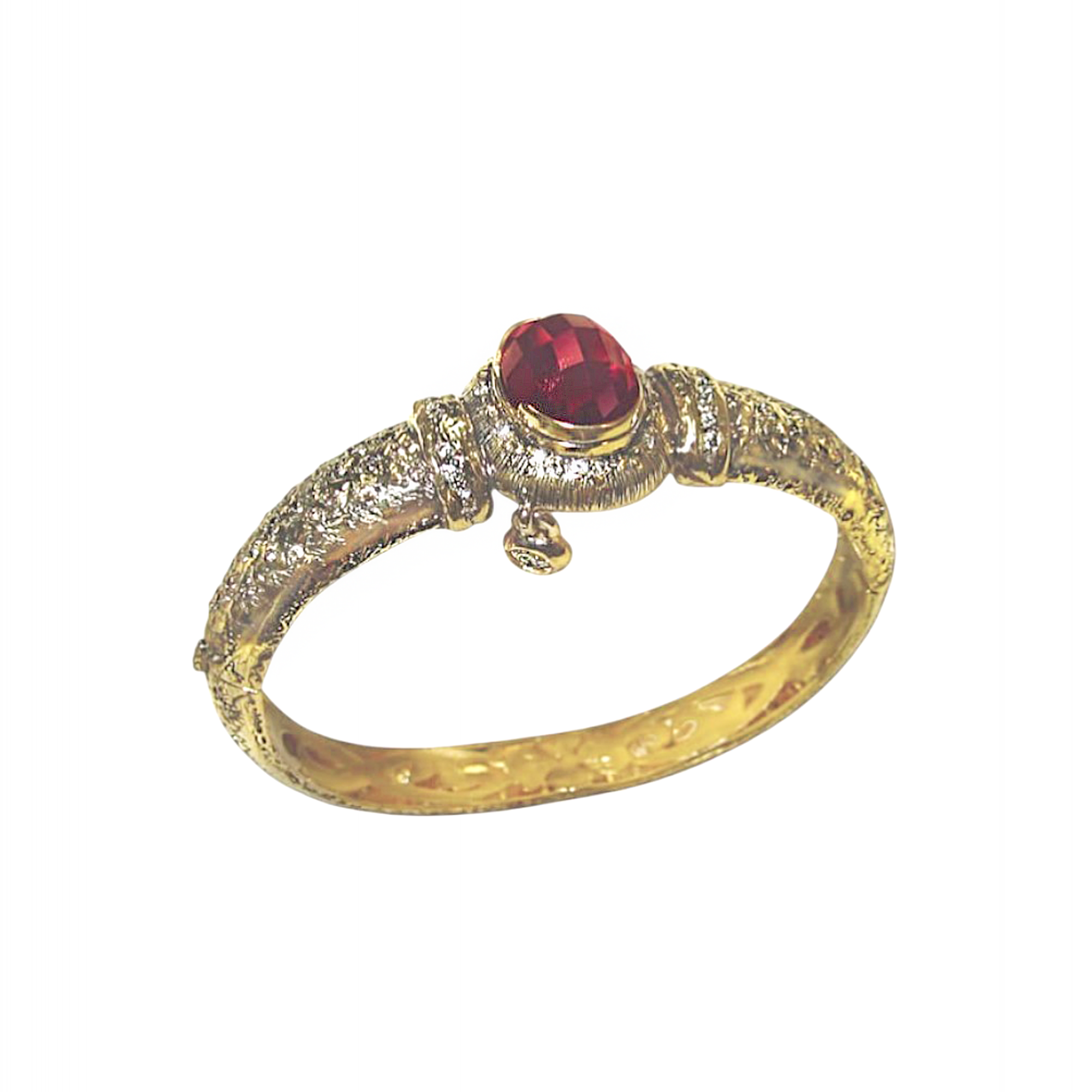 Браслет с рубином