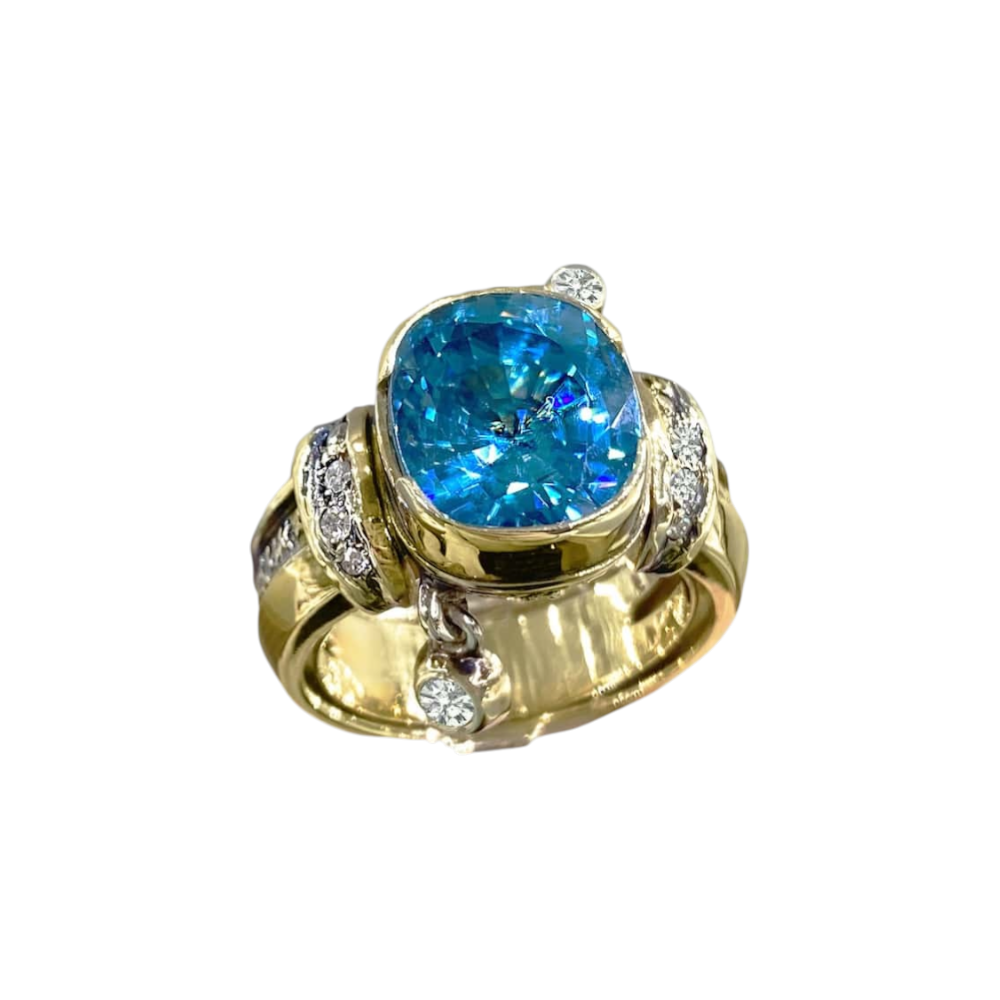 Кольцо с цирконом