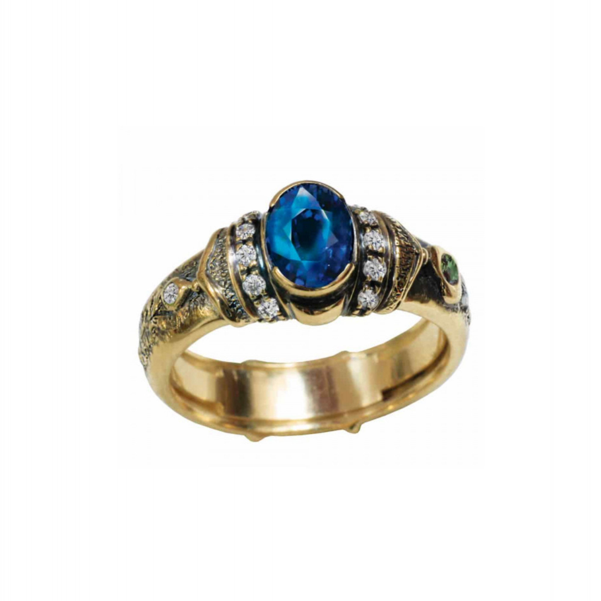 Кольцо с сапфиром