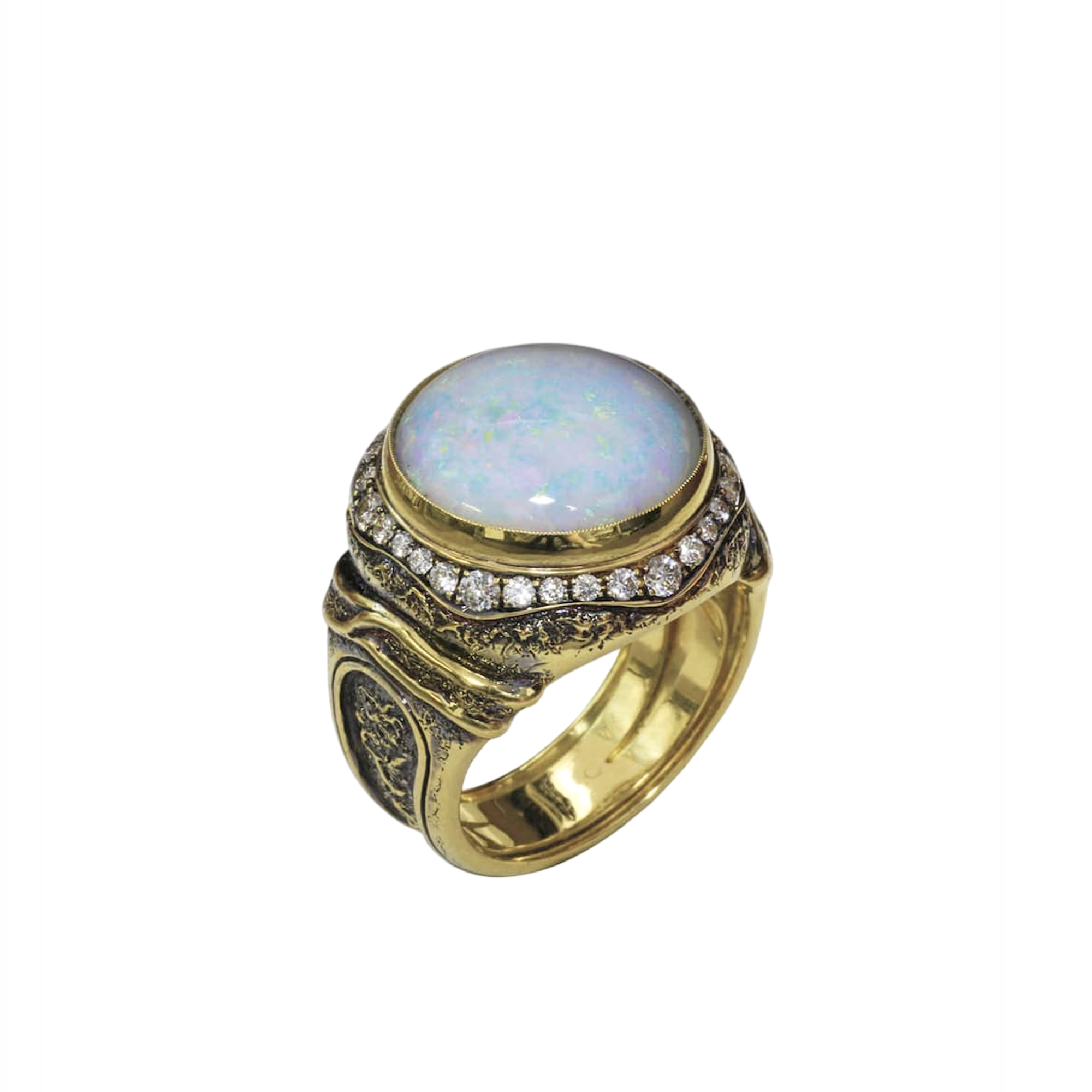 Кольцо с опалом и бриллиантами
